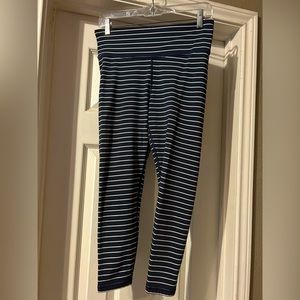 Gapfit blackout 7/8 leggings. Good used condition.